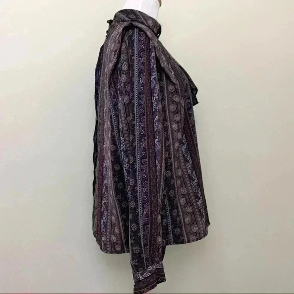 Sophisticates vintage purple patterned button up - Picture 3 of 7